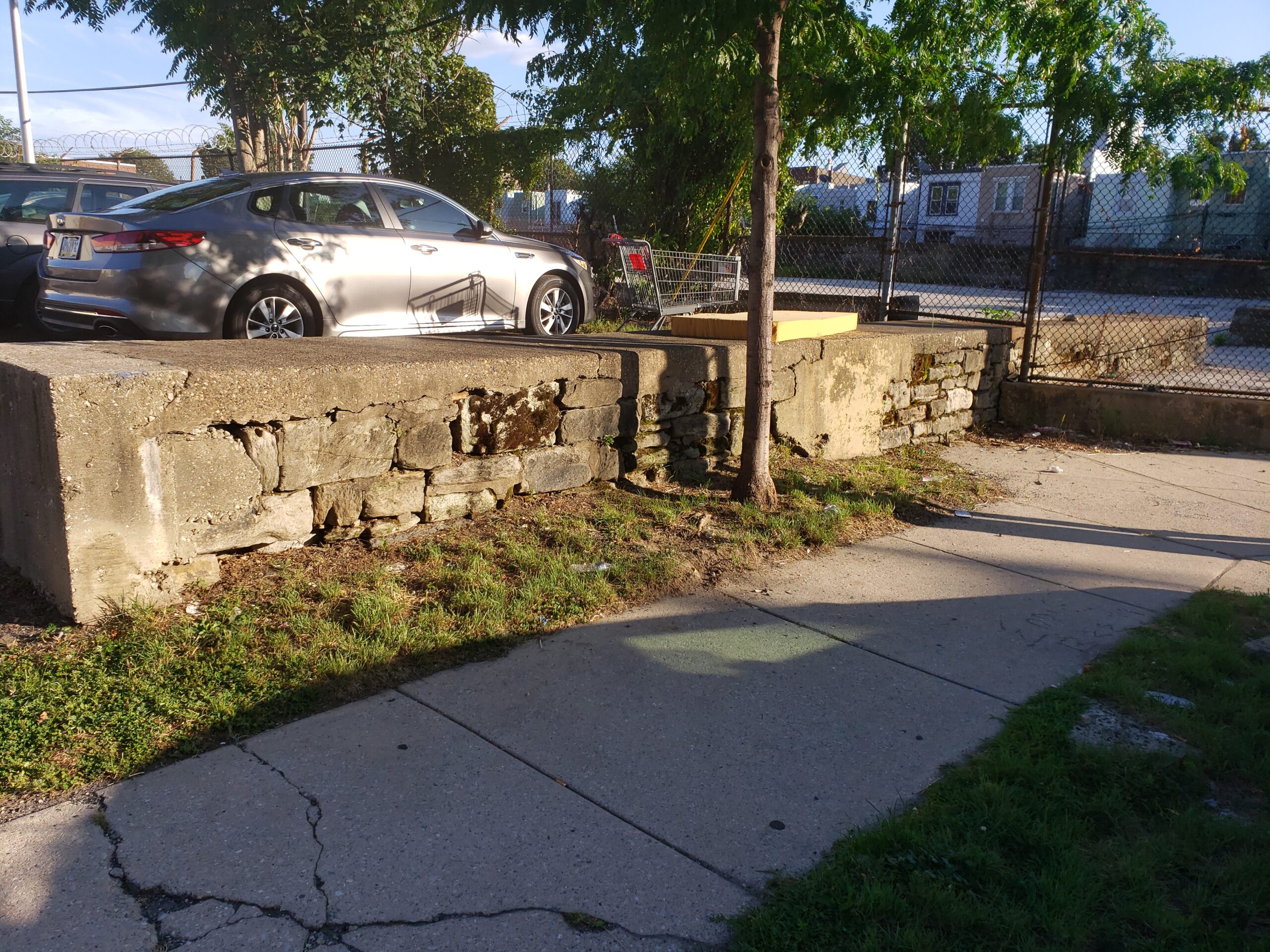 This is behind an Acme grocery store in a working class neighborhood.